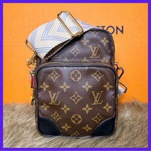 Louis Vuitton Brown Crossbody bag
